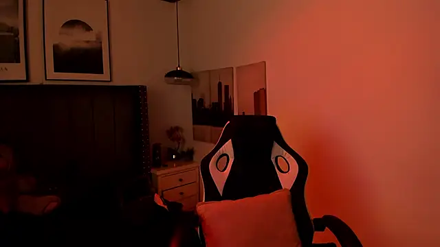 Snapshot of Alaia_Cute chatting on 6, 3, 2025 Alaia Cute online show from 6, 3, 2025