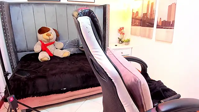 Snapshot of Alaia_Cute chatting on 11, 3, 2025 Alaia Cute online show from 11, 3, 2025