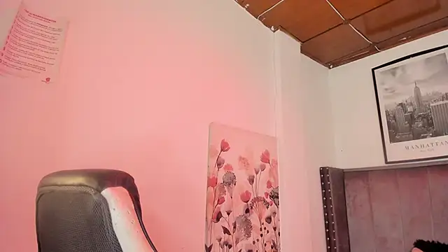 Snapshot of Alaia_Cute chatting on 26, 11, 2025 Alaia Cute online show from 26, 11, 2025