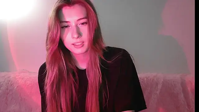 ErikaShyy online show from 30, 12, 2024