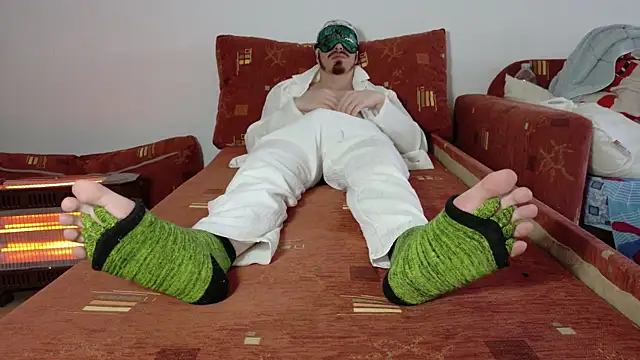 Snapshot of BarefootOmg chatting on 8, 2, 2026 BarefootOmg online show from 8, 2, 2026