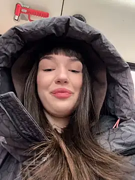 Sophie Avory online show from 5, 2, 2025