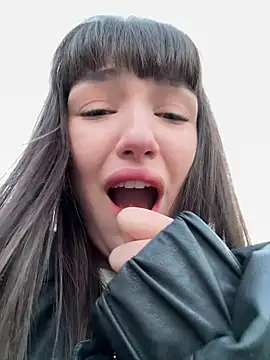 Sophie Avory online show from 19, 2, 2025