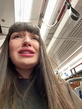 Sophie Avory online show from 2, 3, 2025