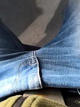 geilehecke1 online show from 14, 1, 2025