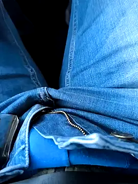 geilehecke1 online show from 14, 1, 2025