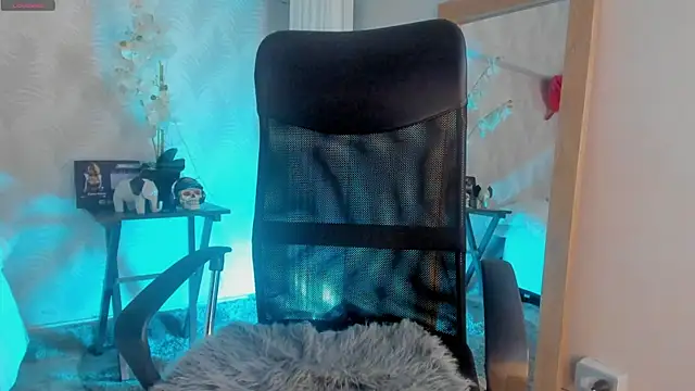 CyntiaAdams online show from 16, 2, 2025