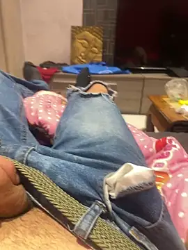 Snapshot of vinssssss1w34 chatting on 7, 10, 2025 vinssssss1w34 online show from 7, 10, 2025