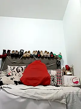 Snapshot of katysquirtdirty chatting on 31, 10, 2025 katysquirtdirty online show from 31, 10, 2025