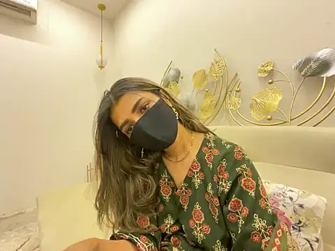 MaYaa  11 online show from 15, 4, 2026