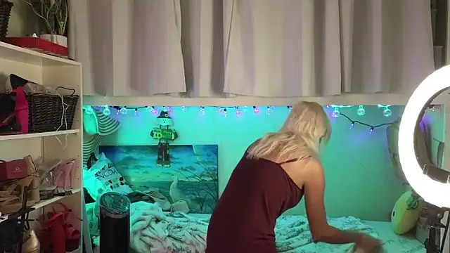 cunty tranny lydia online show from 4, 1, 2025