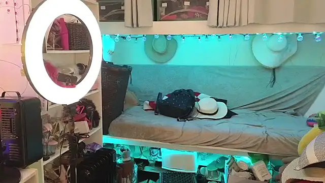 cunty tranny lydia online show from 11, 4, 2026