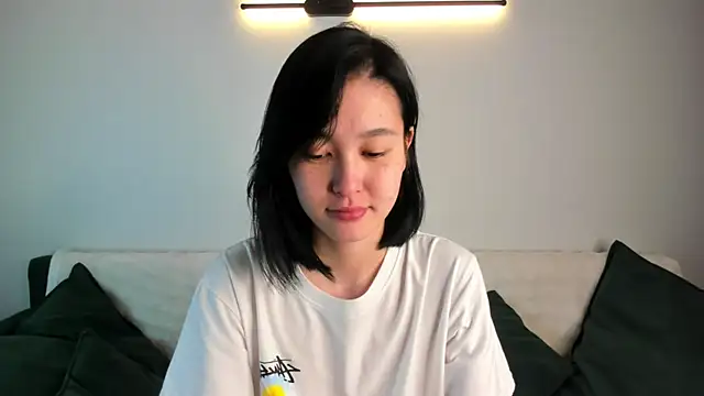 Snapshot of Lola_Peach chatting on 1, 10, 2025 Lola Peach online show from 1, 10, 2025