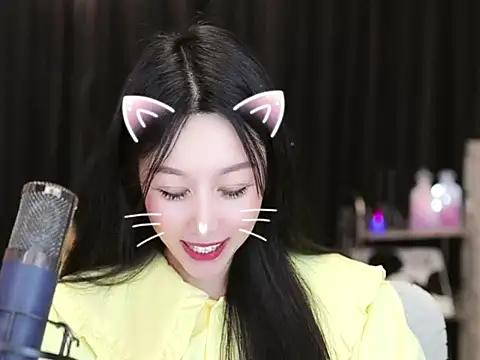 Nuyoah-77 online show from 26, 2, 2025