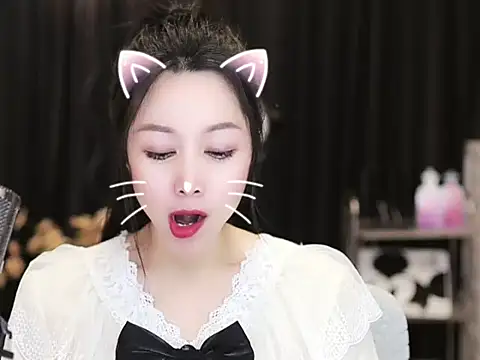 Nuyoah-77 online show from 15, 3, 2025