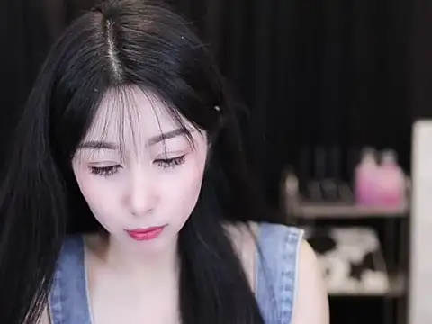 Nuyoah-77 online show from 25, 9, 2025