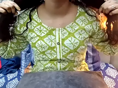 Snapshot of GoldnessAishu chatting on 7, 12, 2024 GoldnessAishu online show from 7, 12, 2024