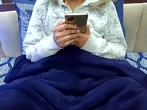 Snapshot of GoldnessAishu chatting on 15, 12, 2024 GoldnessAishu online show from 15, 12, 2024