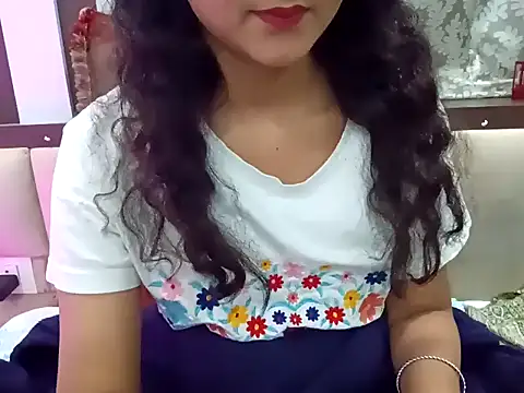 Snapshot of GoldnessAishu chatting on 17, 12, 2024 GoldnessAishu online show from 17, 12, 2024