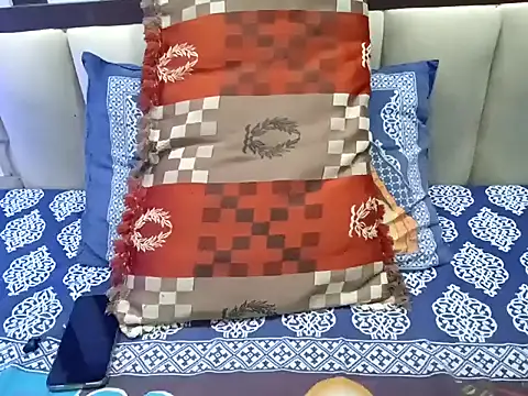 Snapshot of GoldnessAishu chatting on 10, 1, 2025 GoldnessAishu online show from 10, 1, 2025