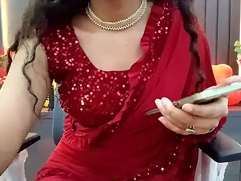 Snapshot of GoldnessAishu chatting on 5, 2, 2025 GoldnessAishu online show from 5, 2, 2025