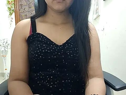 Snapshot of GoldnessAishu chatting on 13, 11, 2025 GoldnessAishu online show from 13, 11, 2025