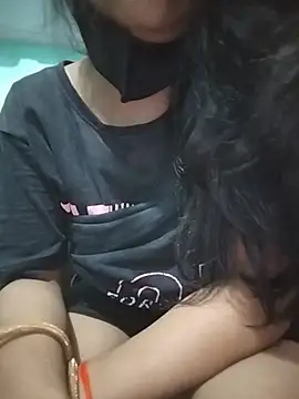 Snapshot of Hotty-Divya chatting on 2, 7, 2026 Hotty-Divya online show from 2, 7, 2026