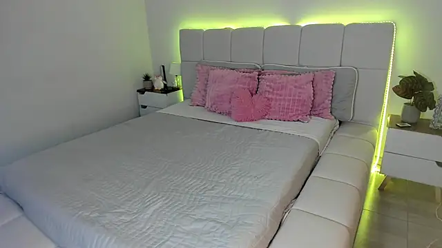 Ori valentina online show from 9, 2, 2026