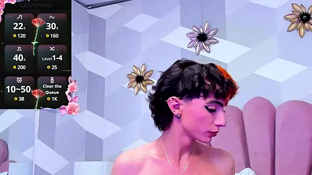 Snapshot of KylieMonnett chatting on 19, 2, 2025 KylieMonnett online show from 19, 2, 2025