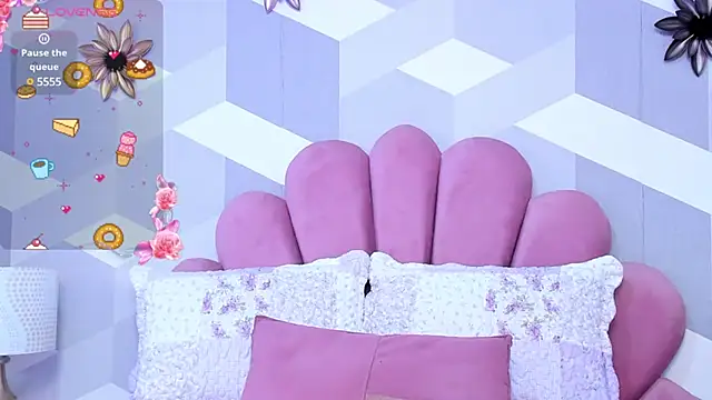 Snapshot of KylieMonnett chatting on 22, 2, 2025 KylieMonnett online show from 22, 2, 2025