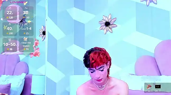 Snapshot of KylieMonnett chatting on 9, 3, 2025 KylieMonnett online show from 9, 3, 2025