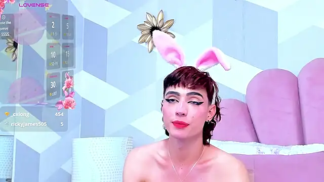 Snapshot of KylieMonnett chatting on 16, 3, 2025 KylieMonnett online show from 16, 3, 2025