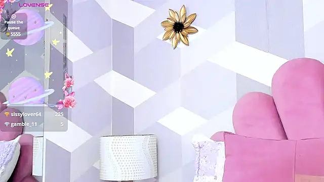 Snapshot of KylieMonnett chatting on 21, 3, 2025 KylieMonnett online show from 21, 3, 2025