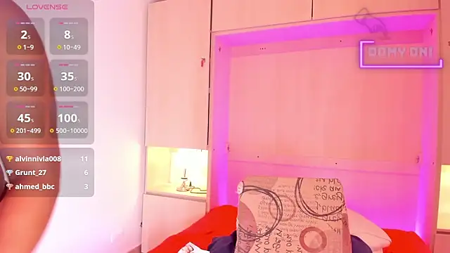 EmilyyStuart online show from 24, 1, 2025