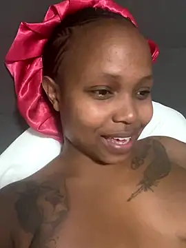 Snapshot of InkLady444 chatting on 21, 10, 2025 InkLady444 online show from 21, 10, 2025