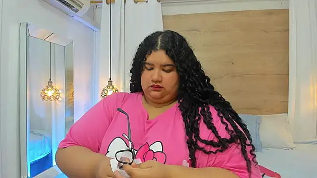 Miley Collins online show from 28, 11, 2025