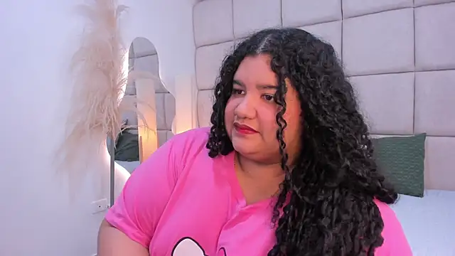 Miley Collins online show from 5, 12, 2025