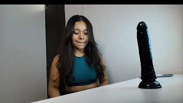 Snapshot of latinfeet-qos chatting on 7, 3, 2025 latinfeet-qos online show from 7, 3, 2025