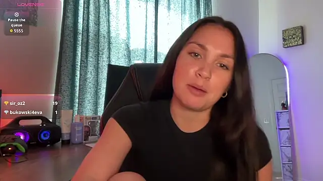 sweetsariaah online show from 8, 10, 2025