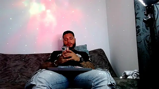 Snapshot of Exotic_tatto27121 chatting on 15, 12, 2024 Exotic tatto27121 online show from 15, 12, 2024