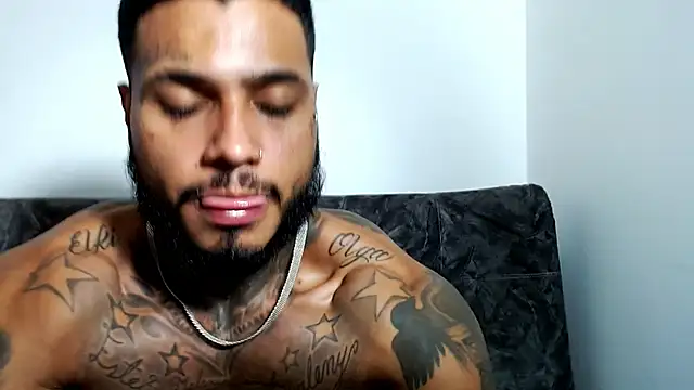 Snapshot of Exotic_tatto27121 chatting on 20, 12, 2024 Exotic tatto27121 online show from 20, 12, 2024