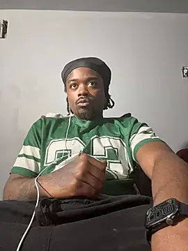 Snapshot of SluttyLyfe4L chatting on 6, 5, 2026 SluttyLyfe4L online show from 6, 5, 2026