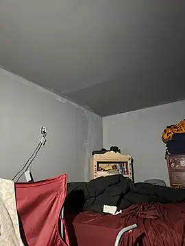 Snapshot of SluttyLyfe4L chatting on 9, 5, 2026 SluttyLyfe4L online show from 9, 5, 2026