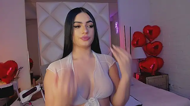 Snapshot of KimRoussee chatting on 15, 2, 2025 KimRoussee online show from 15, 2, 2025