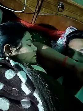 Snapshot of Lustyful_Couple chatting on 24, 2, 2025 Lustyful Couple online show from 24, 2, 2025