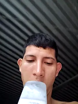 Valentinacuc online show from 4, 10, 2025