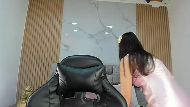 Khalifa fletcher online show from 13, 2, 2025