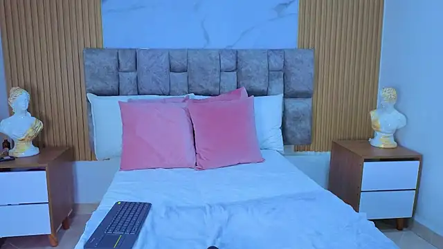 Khalifa fletcher online show from 10, 11, 2025