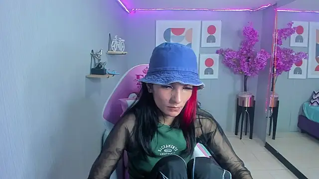 Snapshot of Dafne_huges chatting on 10, 1, 2025 Dafne huges online show from 10, 1, 2025