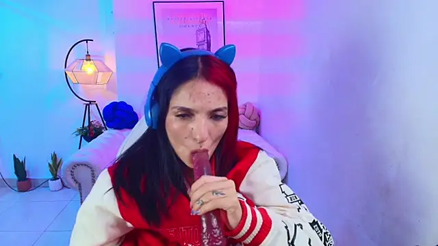 Snapshot of Dafne_huges chatting on 19, 1, 2025 Dafne huges online show from 19, 1, 2025